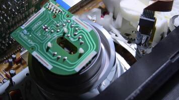 helical head vhs working when inserting a videotape video