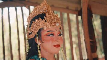Beautiful Javanese Dancer with an Ornate Golden Headdress video