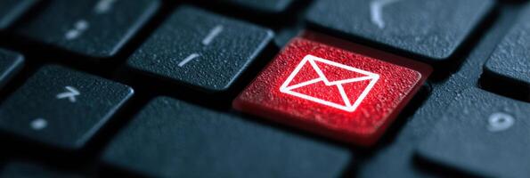 Recognizing Common Traits of Phishing Emails to Enhance Online Security Practices photo