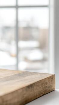 elegante natural madera superficie con suave borroso ventana ligero. ideal limpiar antecedentes para producto mostrar, interior diseño, o Copiar espacio. foto