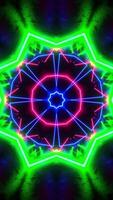 colorato modello con neon luci nel il mezzo di esso. caleidoscopio vj ciclo continuo verticale video