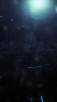 explorando hipnotizante luz efeitos dentro Sombrio ambientes às noite video