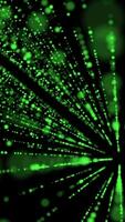 verde digitale particelle tiro verso il spettatore, formatura un' starburst effetto nel un' ispirato alla matrice visualizzazione video