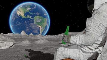 lunare astronauta potabile birra mentre seduta nel un' sala sedia su il superficie di il Luna Guardando tv. verde schermo. voi può Inserisci il tuo tv programma o qualunque informazione per il tv schermo. 3d resa. video