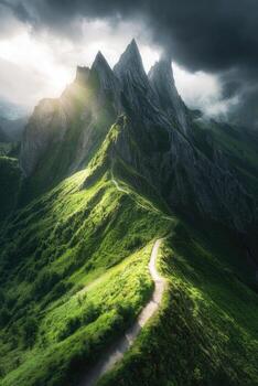 dramático montaña rango con un devanado sendero foto