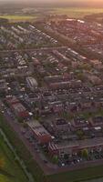 un residencial zona a puesta de sol video