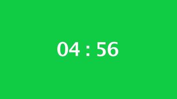 digitale conto alla rovescia Timer con un' verde schermo sfondo. tempo conta giù a partire dal 5 minuto per 4 minuto. video
