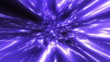 ett explosiv energi ljus effekt i vibrerande lila toner, simulera varp hastighet eller energi resa genom Plats. idealisk för sci-fi, rörelse grafik och avancerad visuell effekter. video