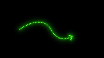 flera riktningar lysande grön pil prickad animering med strömmande pilformad prickad mönster i sömlös rörelse. perfekt för riktnings visuell effekter, grön prickar överlägg. video