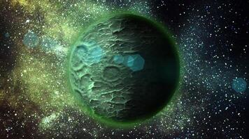 un' pianeta con un' roccioso, strutturato superficie e meteorite crateri orbite nel spazio. video