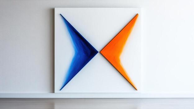 un resumen obra de arte capturas atención con sus negrita triangular formas en azul y naranja, conjunto en contra un limpiar blanco antecedentes en un contemporáneo Arte galería foto