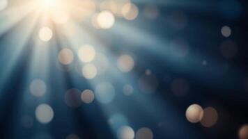 abstrato suave bokeh luz raios brilhando através Sombrio azul fundo para elegante visual efeitos video