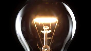 ljus Glödlampa formning från energi rader och skakande slinga video