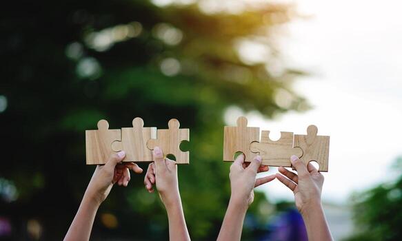 rompecabezas rompecabezas y colaboración, trabajo en equipo y trabajo en equipo, trabajo en equipo, equipo metas y éxito. foto