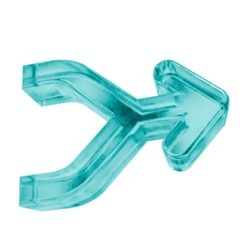 3d kombinieren verschmelzen Pfeil Formen im gefrostet Blau Eis Glas Stil, isoliert auf ein transparent Hintergrund. Glasmorphismus Symbole und 3d Elemente zum modern Grafik Design. png