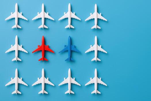 avión formación con diferentemente de colores aviones, simbolizando diferenciación, estrategia, unicidad, y en pie fuera foto