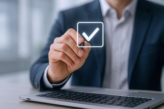 empresario tictac digital Lista de Verificación caja con aguja terminado computadora portátil, moderno flujo de trabajo y productividad concepto foto