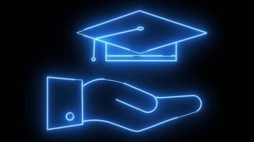 mão ícone carregando graduação boné ícone com néon efeito video