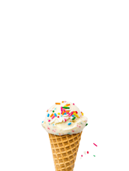 un' singolo vaniglia ghiaccio crema cono isolato su trasparente sfondo è generosamente coperto nel colorato spruzzatori, la creazione di un' festivo e allettante dolce png