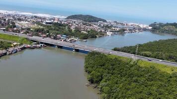 famoso itanhaém rio dentro itanhaém são paulo Brasil . cênico cena. video
