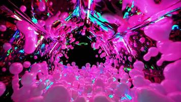 vibrante secuencia de vistoso burbujas fluido mediante un reflexivo túnel, exhibiendo dinámica movimiento y fascinante ligero patrones en un continuo movimiento secuencia video