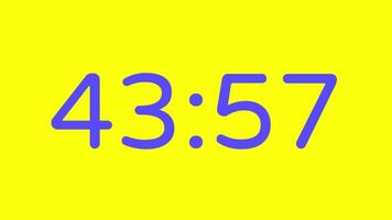 nedräkning timer från 44 minut till 43 minut på gul bakgrund med lila siffra visa lämplig för teknologi, brådskande karaktär, tid förvaltning koncept, social media inlägg, blog headers video