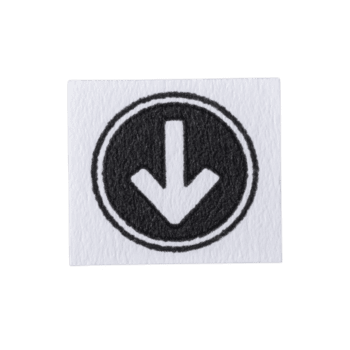 schwarz nach unten Pfeil Symbol ist zentriert auf Weiß Platz Hintergrund, vermitteln Richtung oder Bewegung. einfach Design ist klar und leicht erkennbar png