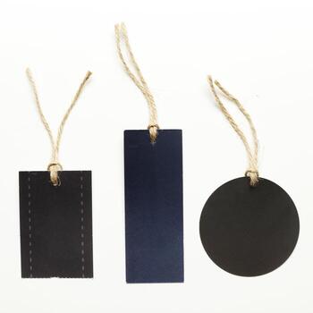 diferente formas y colores de etiquetas en instrumentos de cuerda para varios etiquetado propósitos foto