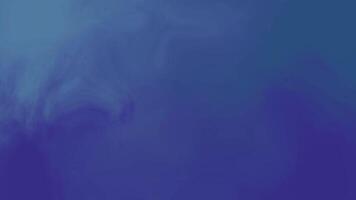 mörk blå lutning bakgrund med mjuk moln textur, atmosfärisk abstrakt bakgrund för digital design och projekt video
