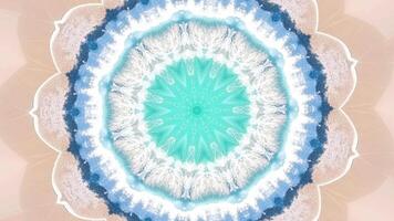 abstrakt kalejdoskop mönster med turkos hav vågor på sand stranden. slinga animering video