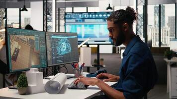 propiedad desarrollador analizando real inmuebles proyectos con ai impulsado datos ciencia, profético analítica y algoritmos a optimizar alojamiento diseños o zonificación reglamentos Maestro planes cámara una. video