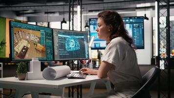 verklig egendom analytiker användningar artificiell intelligens för plan design och projekt utveckling, maskin inlärning och stor data analys möjliggör ai teknik för kommersiell fast egendom. kamera a. video