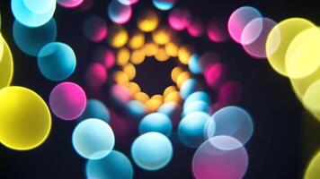 suddig cirkulär lampor av olika färger skapa en vibrerande spiral mönster på en mörk bakgrund video