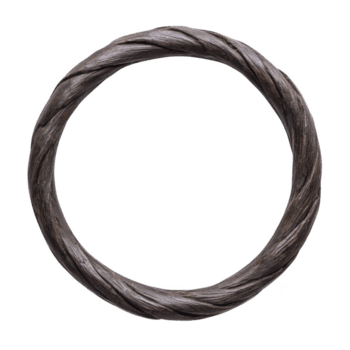 cirkulär, vriden rep tillverkad av mörk, grov fibrer former perfekt slinga, visa upp dess rustik textur och naturlig utseende. rep enkelhet och elegans framkalla känsla av styrka och varaktighet png