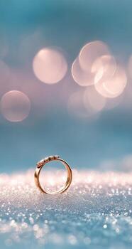 un oro Boda anillo sentado en un mesa con bokeh foto