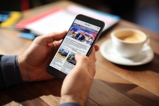 How to use the news app on your smartphone photo