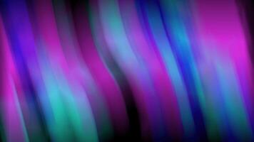 abstrakt bakgrund med strömmande vertikal band av lila, magenta, och turkos ljus. mjukt fokus norrskensliknande vågor flytta långsamt i en sömlös slinga. färgrik lutning animation. video