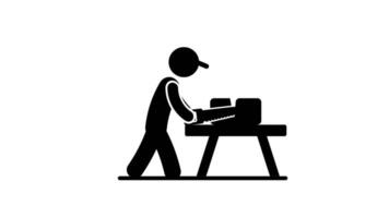 un' lavoratore usi un' sega a un' banco di lavoro, dimostrando tecnico abilità, precisione, e sforzo necessario nel carpenteria o costruzione progetti video