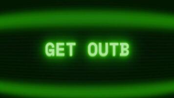 oud groen TV scherm tonen tekst krijgen uit verschijnen in willekeurig glitch en codering stijl video