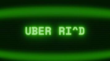 gammal grön crt skärm som visar text uber rida visas i slumpmässig tekniskt fel och kodning stil video