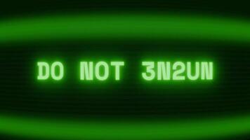 gammal grön crt skärm som visar text do inte stiga på visas i slumpmässig tekniskt fel och kodning stil video