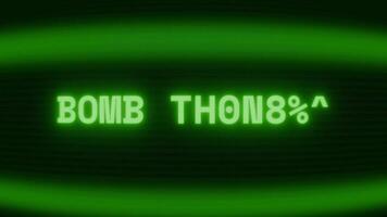 gammal grön crt skärm som visar text bomba hot visas i slumpmässig tekniskt fel och kodning stil video