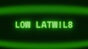 gammal grön TV skärm som visar text låg latens visas i slumpmässig tekniskt fel och kodning stil video