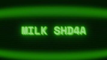 gammal grön crt skärm som visar text mjölk skaka visas i slumpmässig tekniskt fel och kodning stil video