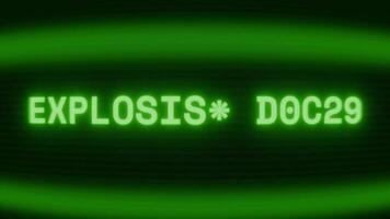 gammal grön crt skärm som visar text explosiv område visas i slumpmässig tekniskt fel och kodning stil video