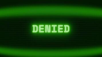 gammal grön crt skärm som visar text nekas visas i slumpmässig tekniskt fel och kodning stil video