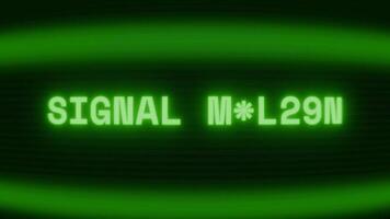 oud groen TV scherm tonen tekst signaal sterk verschijnen in willekeurig glitch en codering stijl video