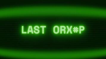 gammal grön TV skärm som visar text sista beställa visas i slumpmässig tekniskt fel och kodning stil video