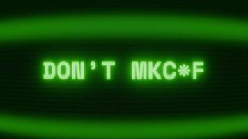 gammal grön crt skärm som visar text don t flytta visas i slumpmässig tekniskt fel och kodning stil video