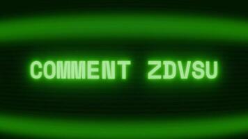 gammal grön crt skärm som visar text kommentar Lagt till visas i slumpmässig tekniskt fel och kodning stil video